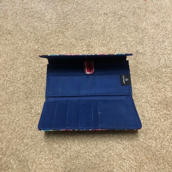 Wallet - Picture 2 of 3